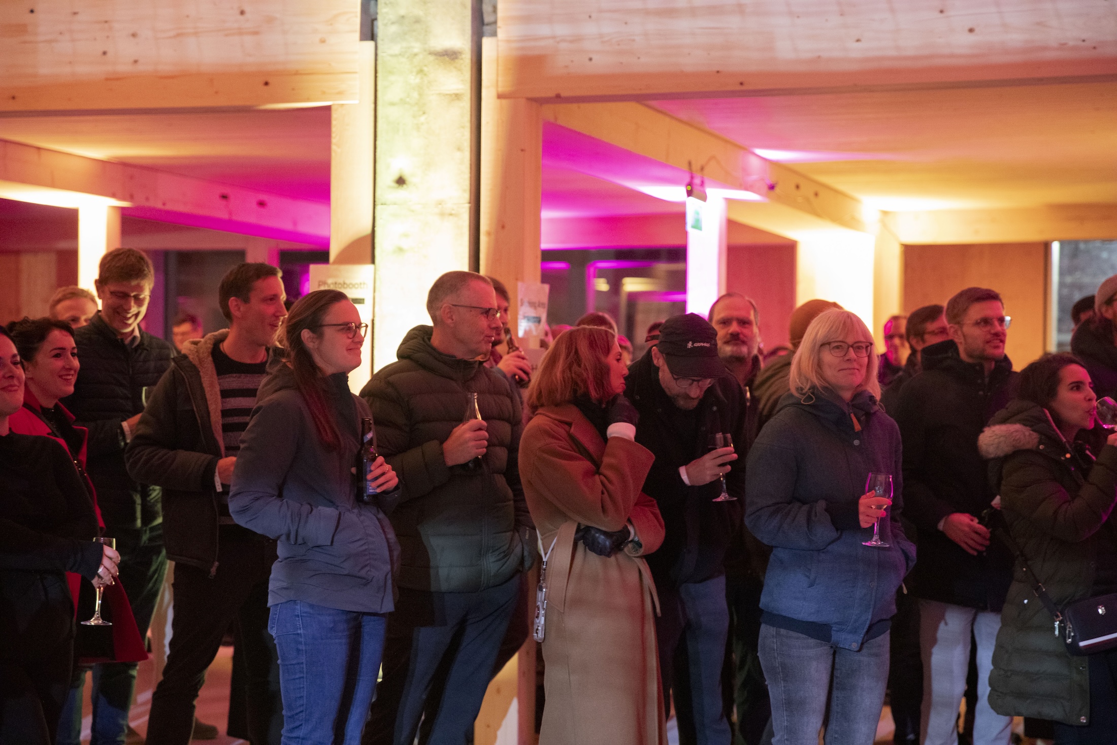 gruppe-zuhören1 gruppe-zuhören1